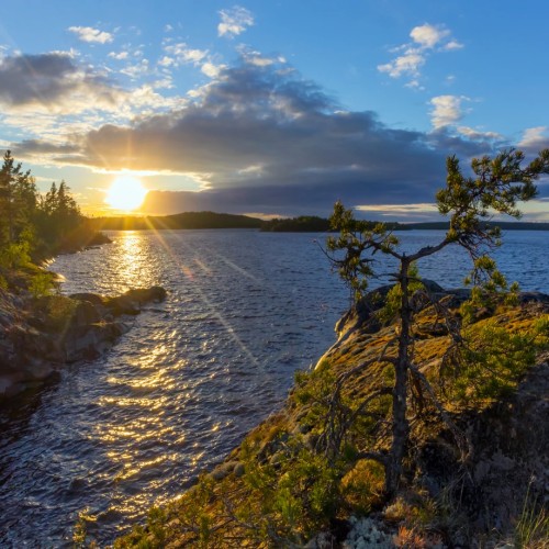 Мини-группой по малоизведанной Карелии: водопады, горы, озёра, карьеры вдали от популярных маршрутов