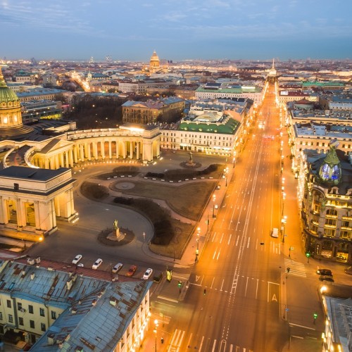 Часовня Ксении Петербургской и Александро-Невская лавра