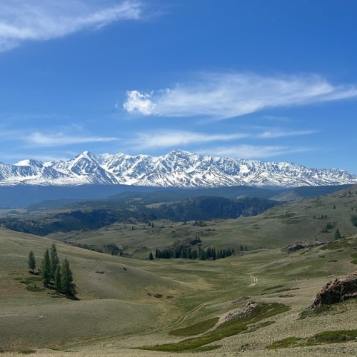 Я шагаю по Алтаю: лёгкий треккинг в горах, главные места и погружение в культуру