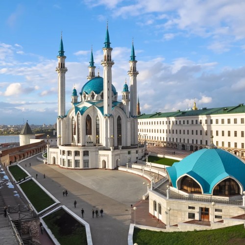 Исследовать Казанский кремль — объект ЮНЕСКО