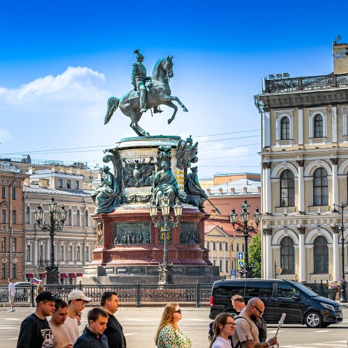 Путешествие по достопримечательностям Петербурга