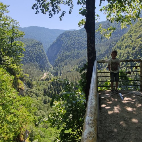 От сочинских водопадов до абхазских склонов: индивидуальный выезд