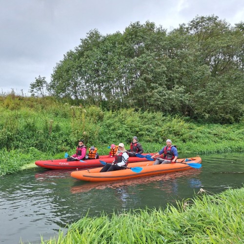 Первый раз с веслом в руках: лёгкий сплав по реке Воре (всё включено)