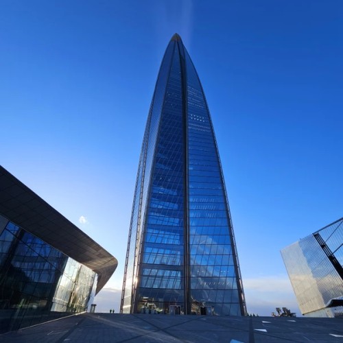 От Дворцовой площади — до Лахты