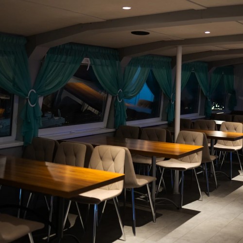 Ночная прогулка на теплоходе на развод мостов