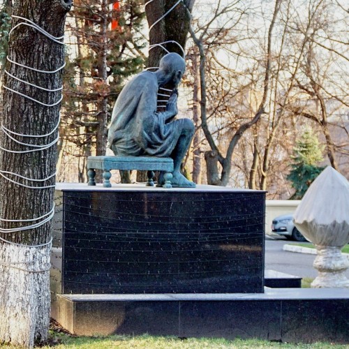 Гостиная горка на берегу Яузы