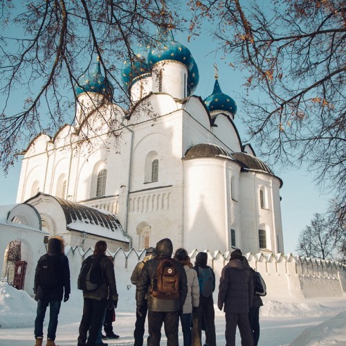 По Суздалю на автомобиле!
