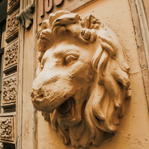 Петербург за закрытыми дверями: парадные лестницы и дворы-колодцы