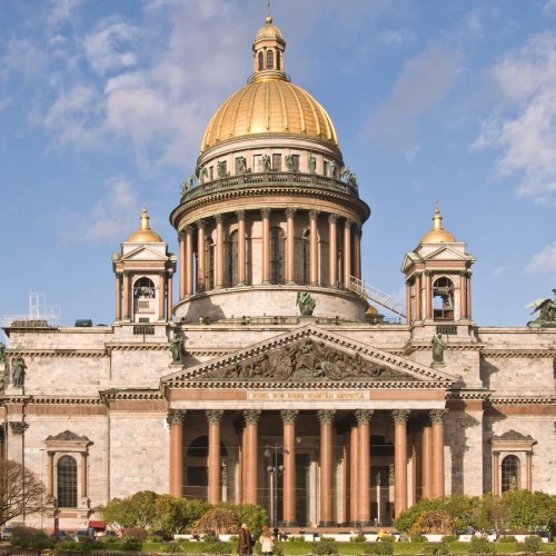 По главным местам Петербурга