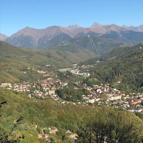 Ущелье Пасть дракона, легкий треккинг и панорамы Красной Поляны