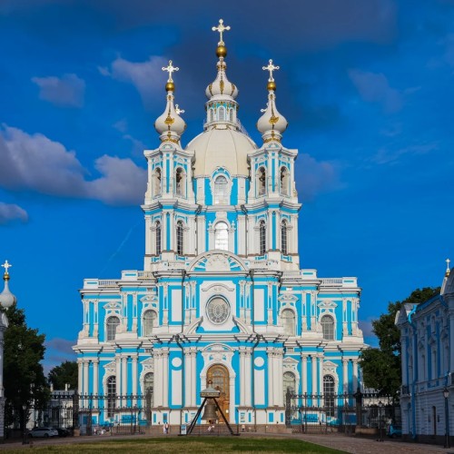 Смольный собор и Институт благородных девиц