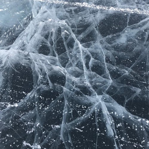 Активный тур на зимний Байкал: катание на снегоходе, хивусе и коньках и подлёдная рыбалка