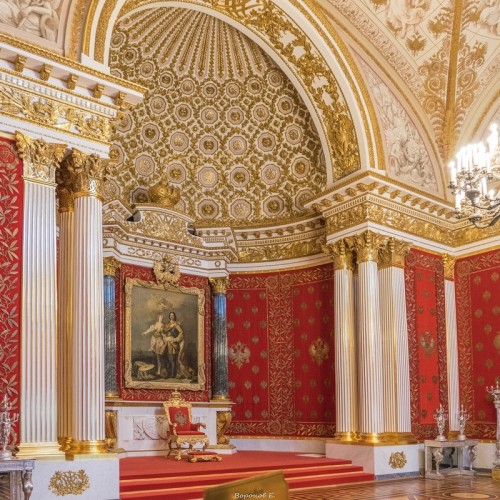 Автобусная экскурсия по Петербургу с посещением Эрмитажа (всё включено)