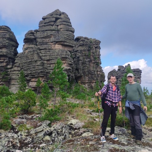 Индивидуальный поход на Кутурчинское Белогорье: причудливые скалы и кедровая тайга (всё включено)