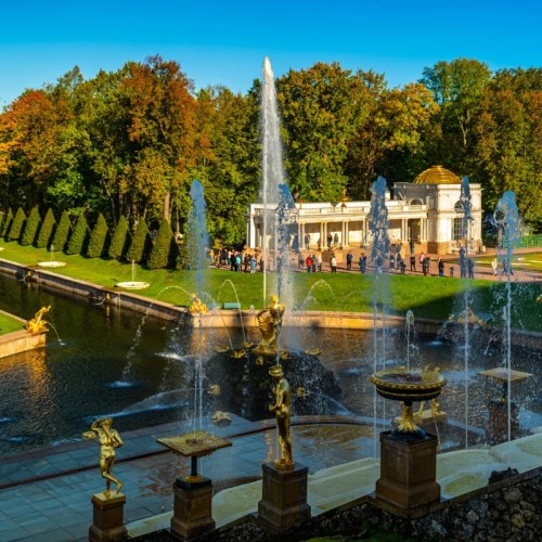 Из Санкт-Петербурга в Петергоф и Кронштадт: 2 города за 1 день