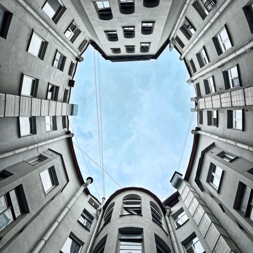 Душа Петербурга: парадные, дома и тайные дворы