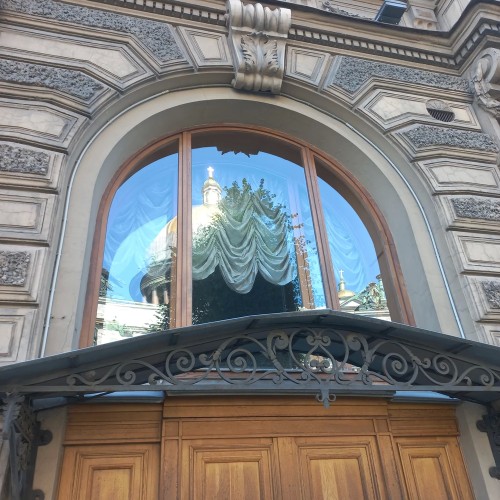 Архитектура и легенды Исаакиевской площади