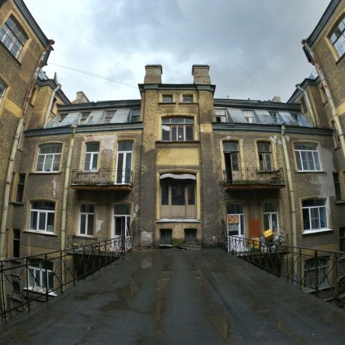 В гости к бабушке: экскурсия в старинную квартиру