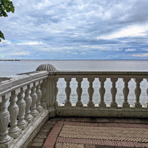 В Петергоф — на метеоре! Экскурсия с индивидуальным гидом