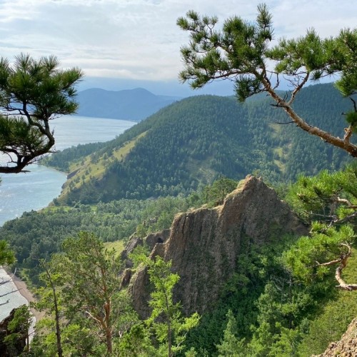 Макси-тур по Байкалу: водные круизы, лёгкий треккинг и экскурсии по знаковым местам