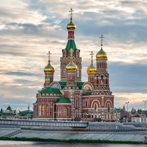 Выходные в Йошкар-Оле: набережная Брюгге, замок Амстердам и «Йошкина кошка»