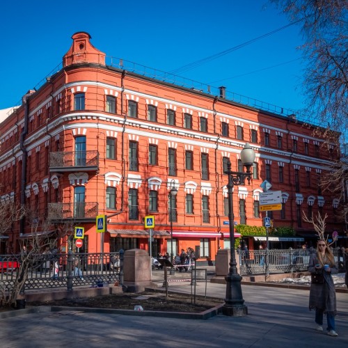 Фотопрогулка в Москве «Архитектурные цитаты на Патриарших»