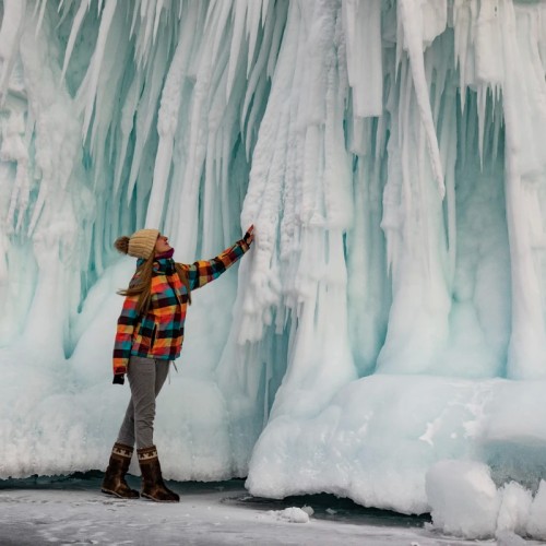 Зимняя сказка Байкала: поездка в мини-группе по живописным локациям и тайным уголкам