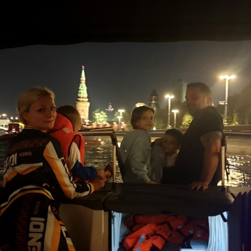 Прогулка на катере по историческому центру Москвы