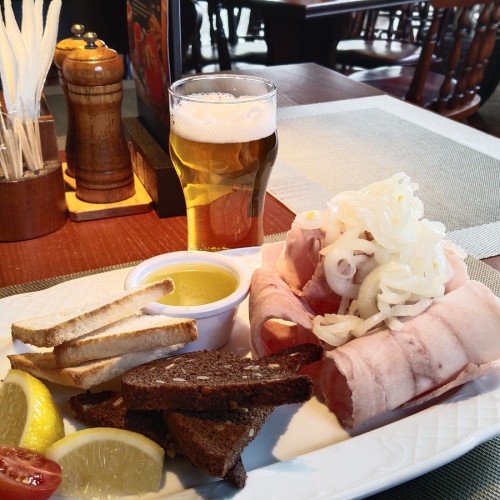 Мастер-класс в Калининграде: выбираем вкусное пиво и правильно едим строганину (18+)