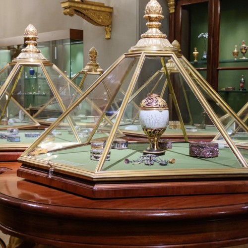 Обзорная по Петербургу + посещение Золотой или Бриллиантовой кладовой