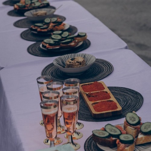 Океан впечатлений на Камчатке с фотографом: треккинги, спа, обед с видом на горы и ночь в глэмпинге