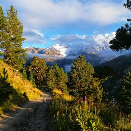 Лёгкий треккинг в Приэльбрусье с проживанием в гостинице