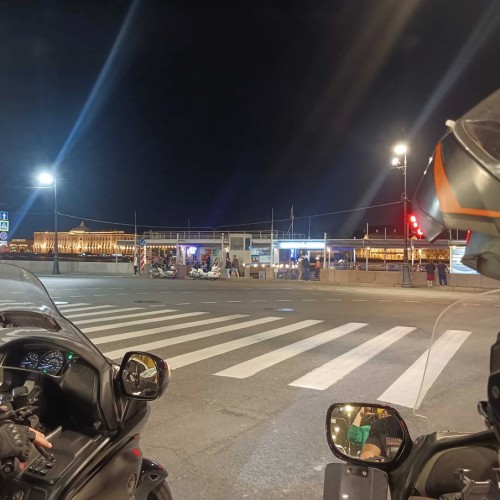 К разводным мостам — на мотоцикле