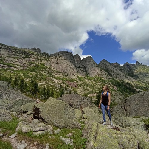 Таёжные водопады парка «Ергаки»: треккинг налегке с ночёвками в палатках