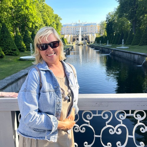 К фонтанам Петергофа — на комфортабельном автомобиле с личным гидом