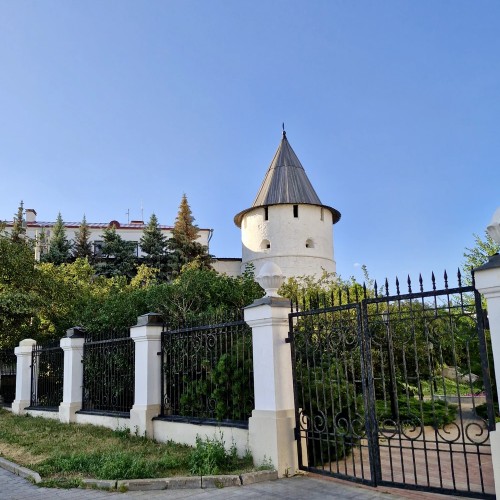 Казанская падающая башня
