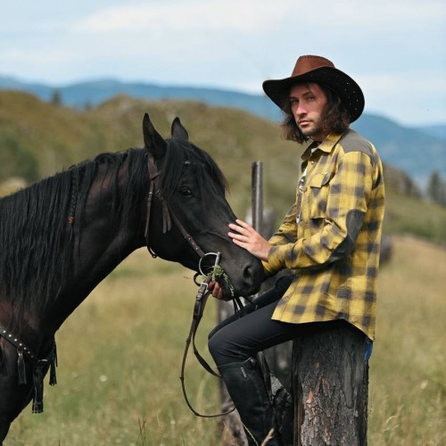 Бороздим просторы Алтая верхом: активный тур для опытных всадников с фотосъёмкой