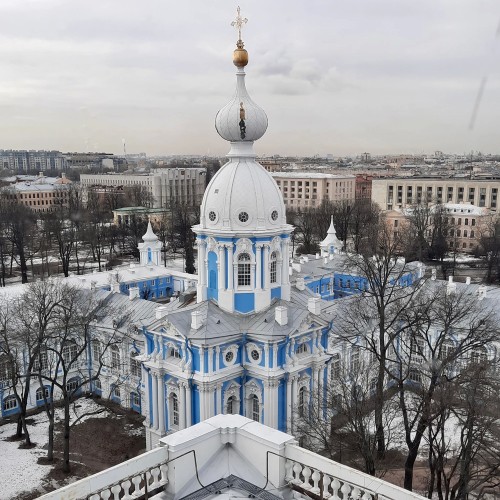 Смольный за 300 лет: от Смольного двора до убийства Кирова