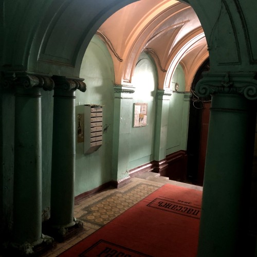 Фасады Пушкина, дворы Достоевского