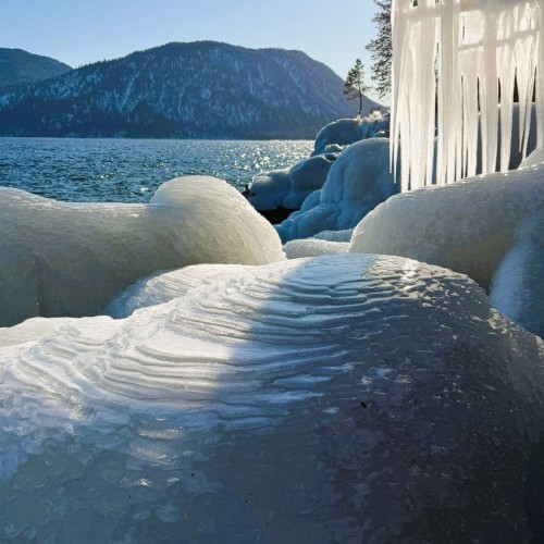 Телецкое озеро: водопады, гроты и заповедная тайга