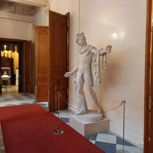 Живопись и пасхальные шедевры в Музее Фаберже