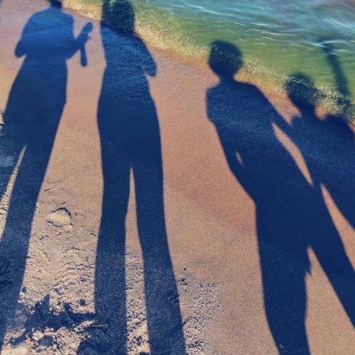 На остров за приключениями: семейный отдых на Ладоге с палатками, вожатыми и няней