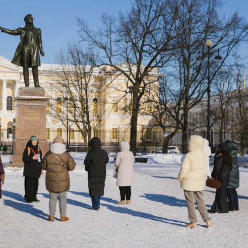 Рыцари, коты, слоны и та самая чайка: иммерсивная прогулка в наушниках