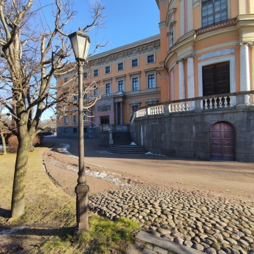 Лекция в ресторане + экскурсия: Революционеры или террористы?