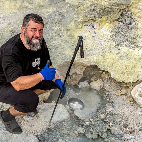 На Кунашир за вулканическими пейзажами: активное путешествие на внедорожнике в мини-группе