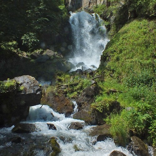 Треккинг налегке по Ингушетии: святилища, башенные комплексы и гора с герба Владикавказа