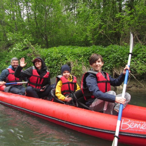 Первый раз с веслом в руках: лёгкий сплав по реке Воре (всё включено)