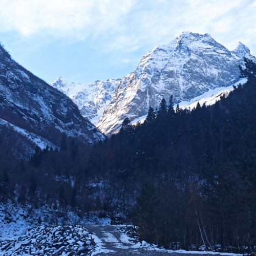 Домбай: экскурсии и походы по заповедным местам