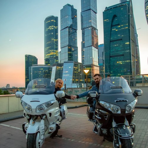 Все высотки Москвы — на мотоциклах (круглый год)