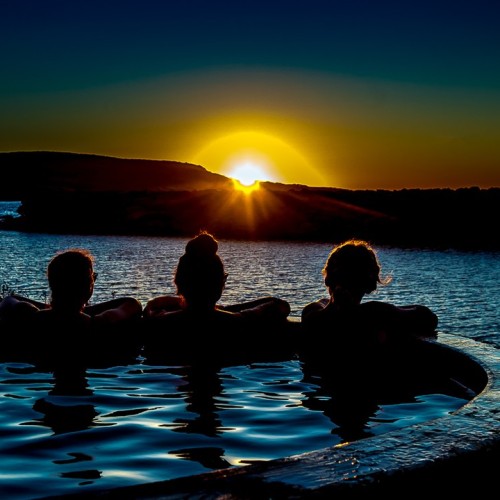 Джип-тур на Итуруп и Шикотан в мини-группе: неизведанные места, релакс в термах и гастрономия